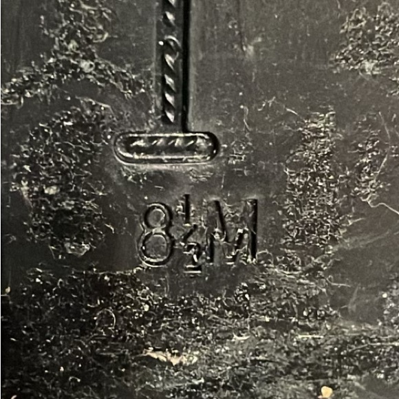 Guess Los Ángeles high heels booties, size 8.5M - Picture 11 of 12